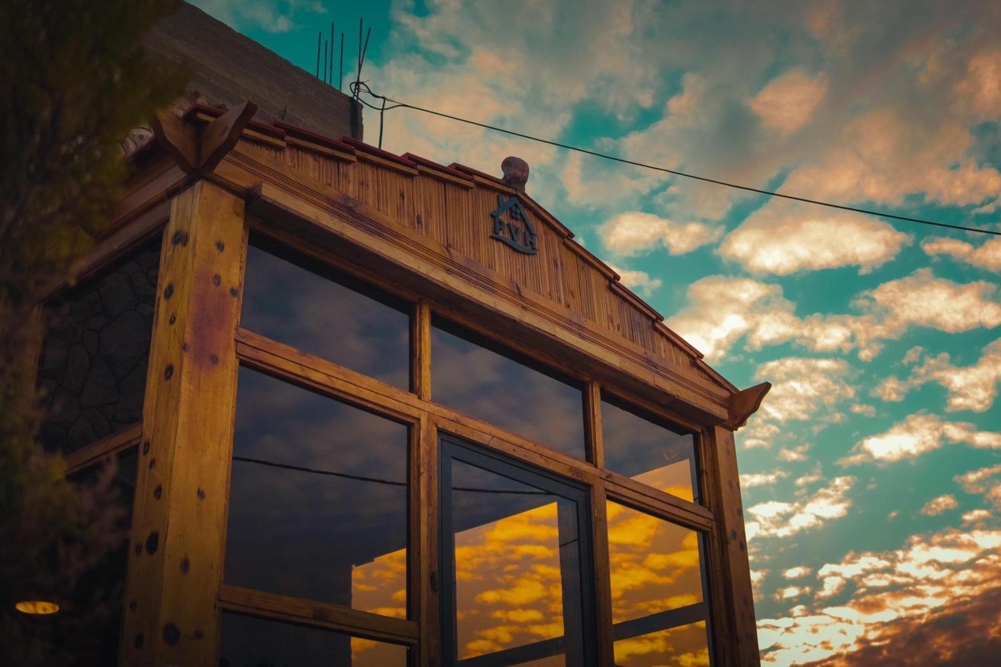 Plaza View Hostel At Tayyibah Екстер'єр фото