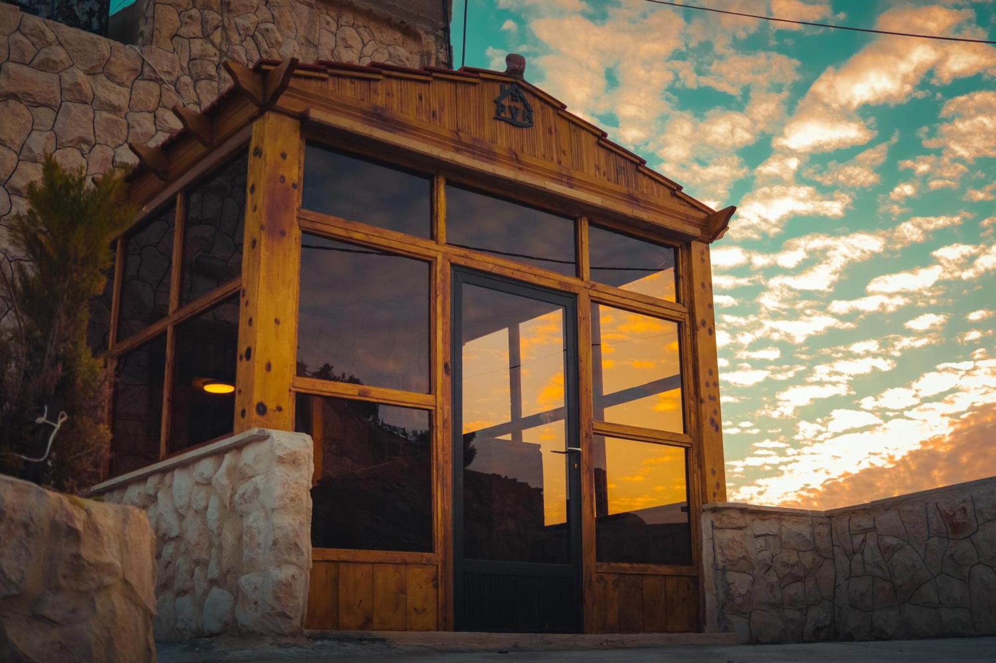 Plaza View Hostel At Tayyibah Екстер'єр фото