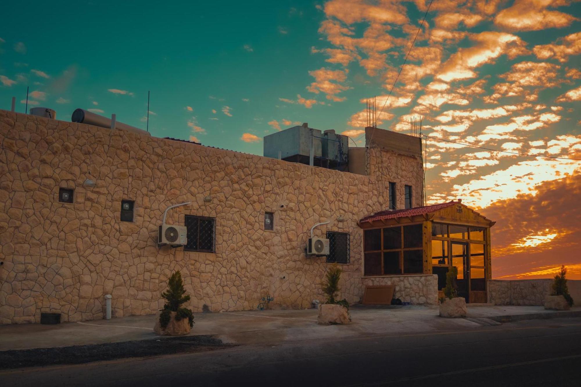 Plaza View Hostel At Tayyibah Екстер'єр фото