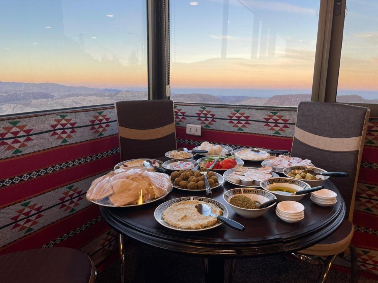 Plaza View Hostel At Tayyibah Екстер'єр фото