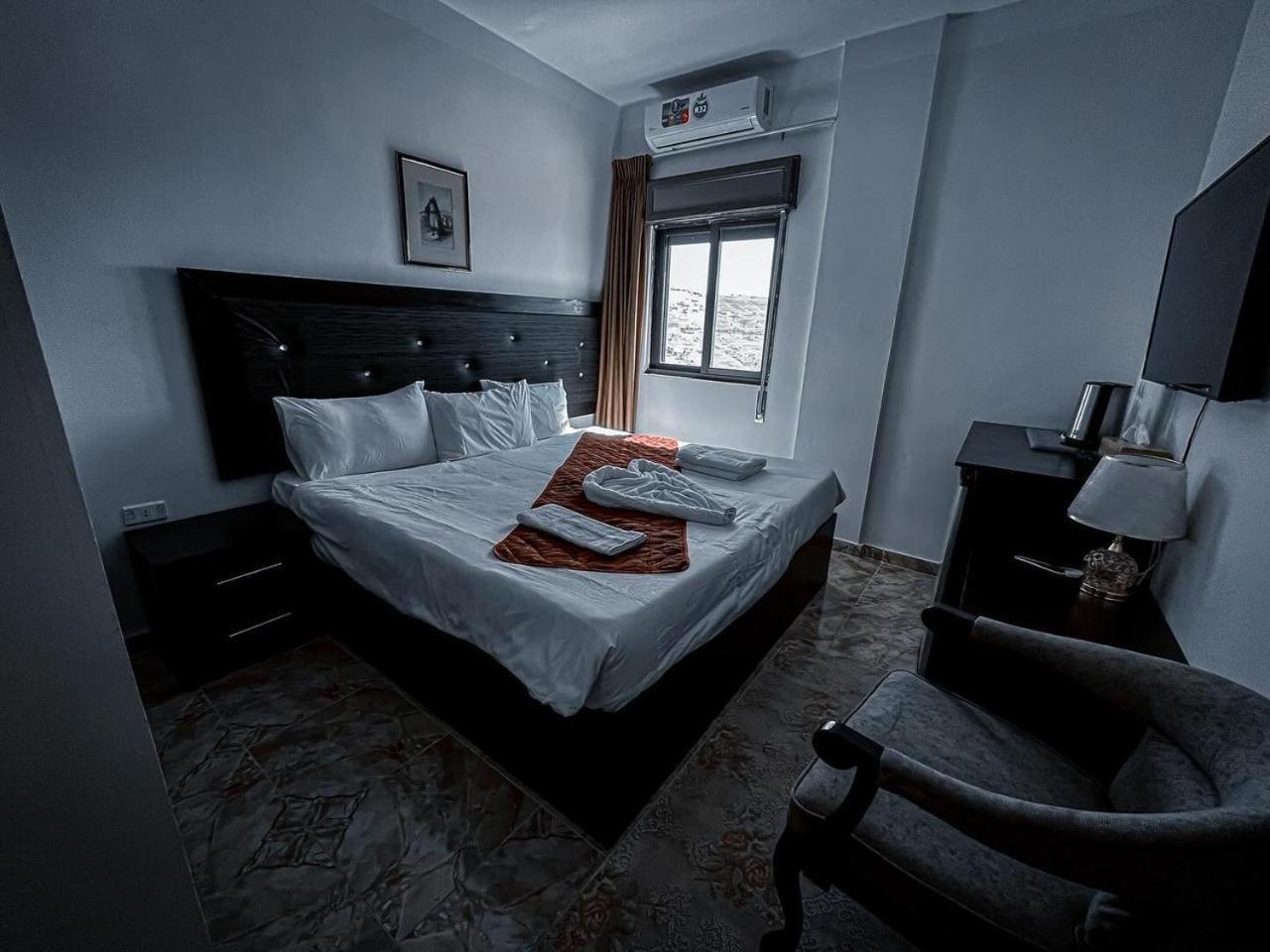 Plaza View Hostel At Tayyibah Екстер'єр фото
