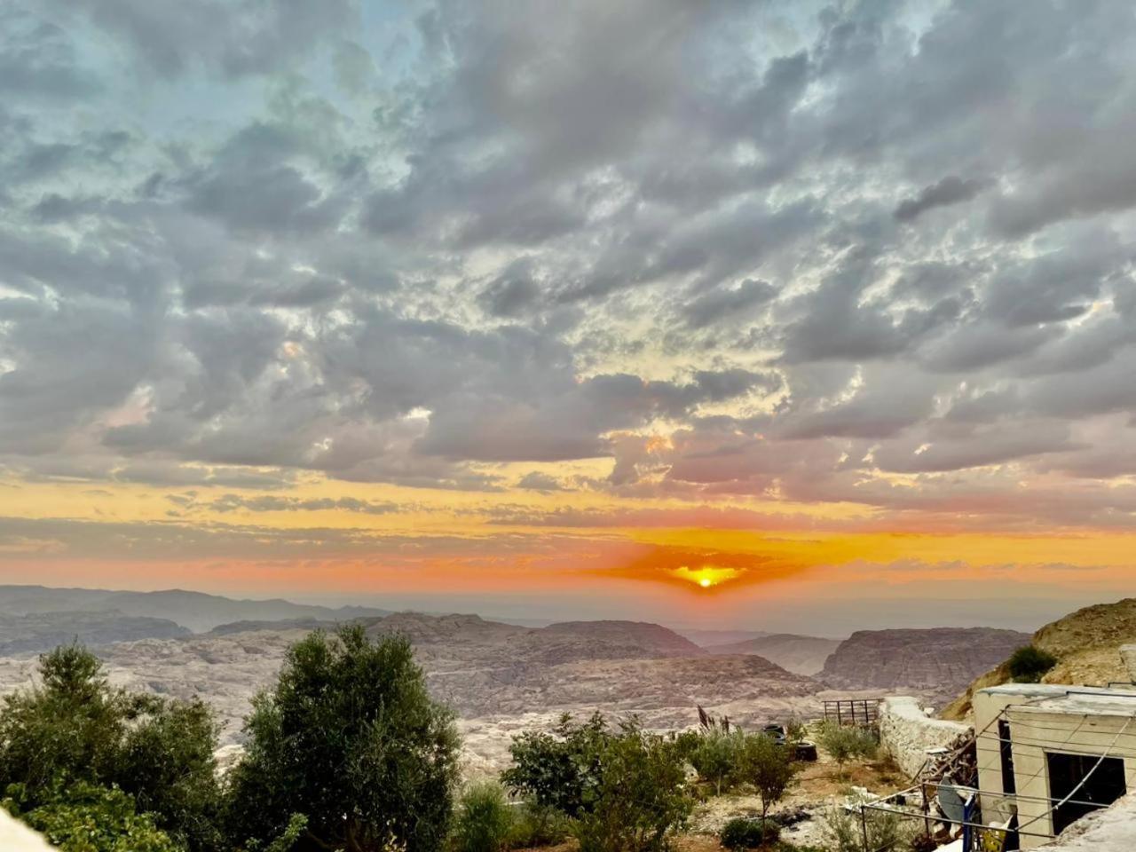 Plaza View Hostel At Tayyibah Екстер'єр фото